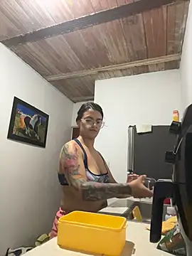 Emma Giraldo online show from October 30, 12:24 am