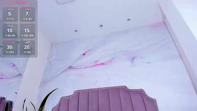 Lia Guzman online show from March 16, 5:44 am