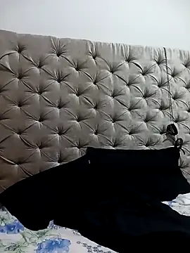 Pantaneirasexy online show from April 20, 11:30 pm