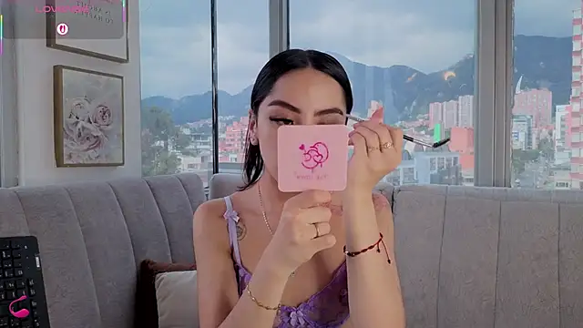 Daphne chers online show from April 21, 8:16 pm