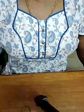 Snapshot of Tamil_Radha chatting on September 26, 5:21 pm Tamil Radha online show from September 26, 5:21 pm