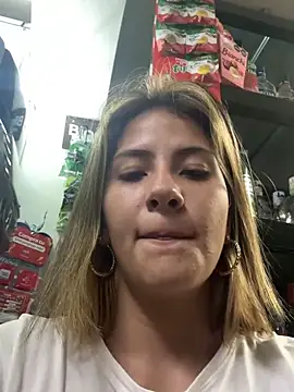 Andrea18 blonde online show from October 27, 11:32 pm