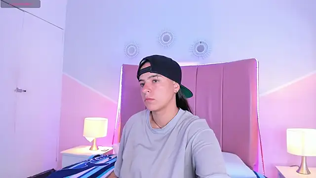 Liiam smith  online show from September 29, 1:16 pm