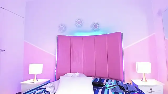 Liiam smith  online show from September 14, 2:59 pm