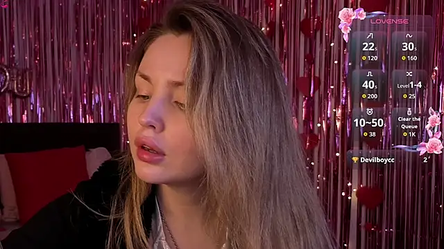 Lora Rosee online show from April 26, 2:26 pm