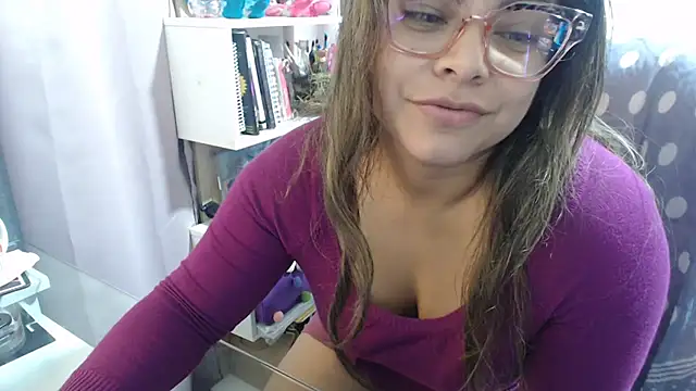 Snapshot of KatteAngelLat chatting on October 6, 6:41 am KatteAngelLat online show from October 6, 6:41 am
