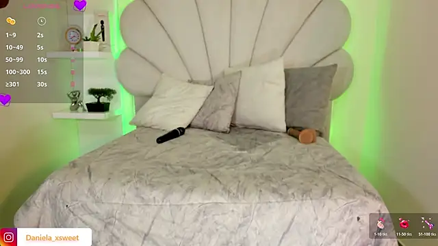 Danielaangelina online show from April 28, 6:17 am