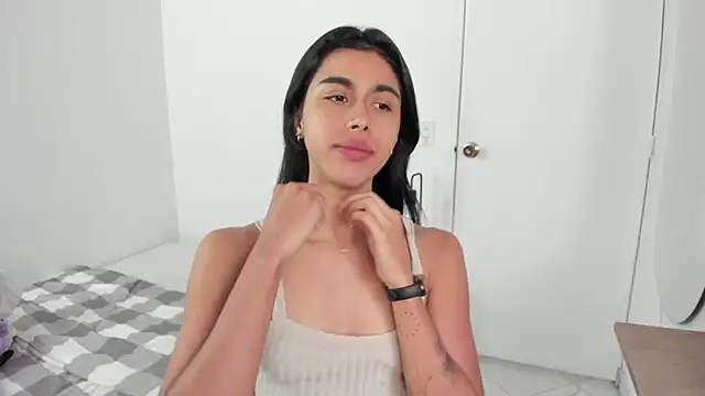 Mazikeen  18 online show from April 24, 1:14 pm