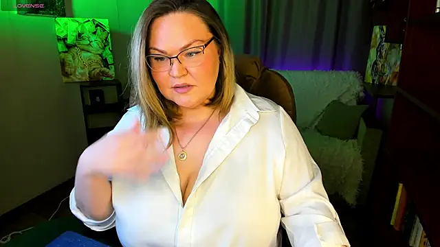 Vivien  wet online show from March 14, 1:12 pm