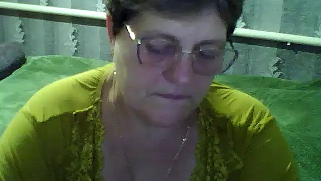 Snapshot of ElzaJewel chatting on October 6, 7:29 pm ElzaJewel online show from October 6, 7:29 pm