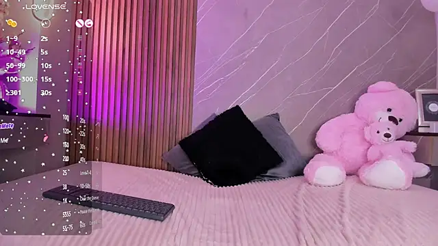 ariana jhonson1 online show from November 7, 1:28 pm