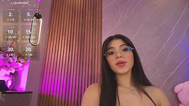 ariana jhonson1 online show from June 3, 2:33 pm