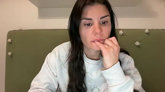 Petitecookie online show from April 29, 8:25 pm