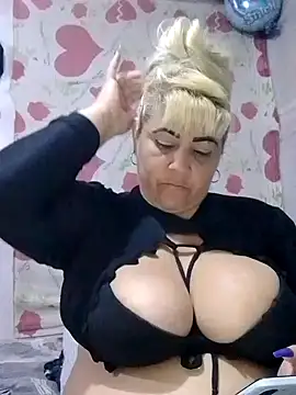 BonniAdams online show from September 25, 3:38 am