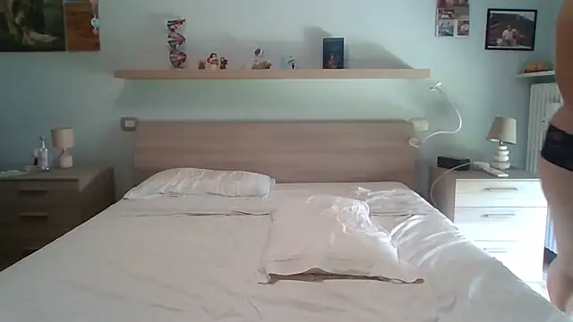 Snapshot of PrincessEileen89 chatting on September 11, 9:31 am PrincessEileen89 online show from September 11, 9:31 am