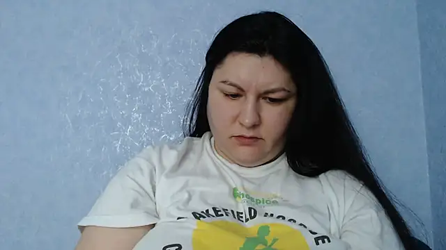 KiraSwee online show from December 17, 7:45 am