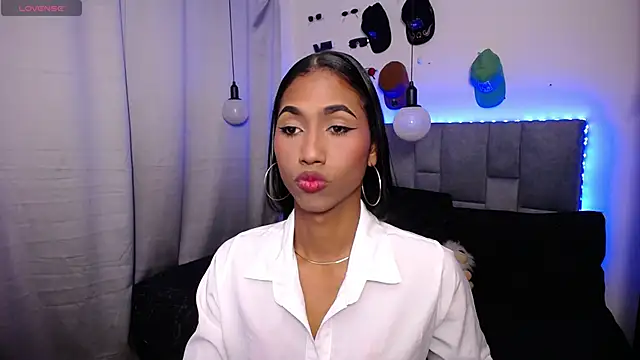 Alissemasiel online show from November 28, 10:35 pm