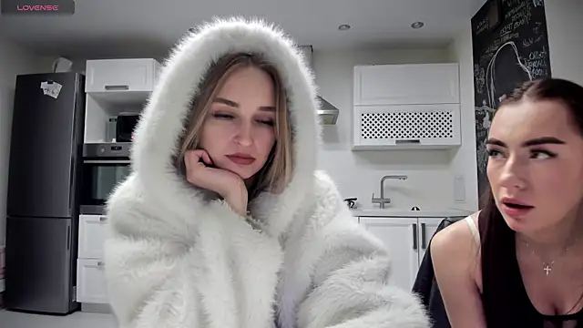 lisenok online show from April 26, 9:01 pm