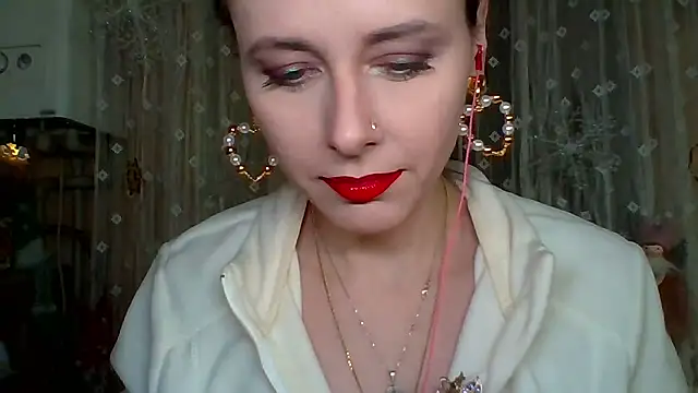 LuminousLady online show from January 13, 5:28 pm