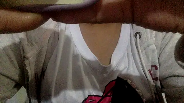 sharonlopez9611 online show from September 14, 3:37 am