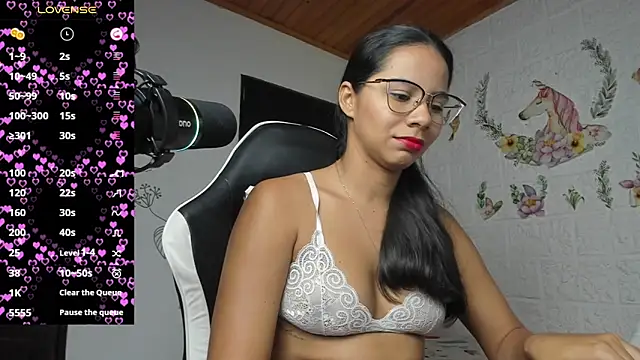 alisson hoffman05 online show from July 27, 11:35 pm