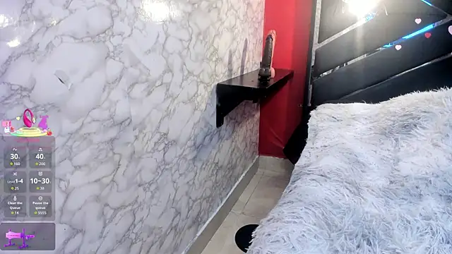 IVISBOUNCYASS online show from April 23, 12:40 pm