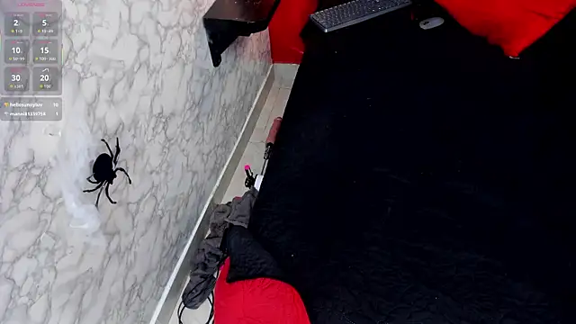 IVISBOUNCYASS online show from October 25, 1:19 pm