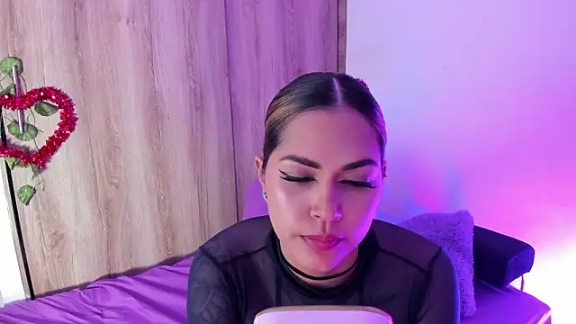 TattyBunny online show from March 6, 3:23 am