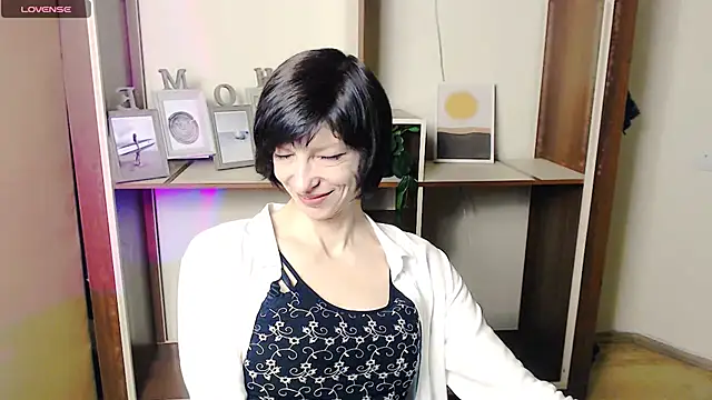 Snapshot of _AngeliaFlow_ chatting on October 15, 7:22 am AngeliaFlow online show from October 15, 7:22 am