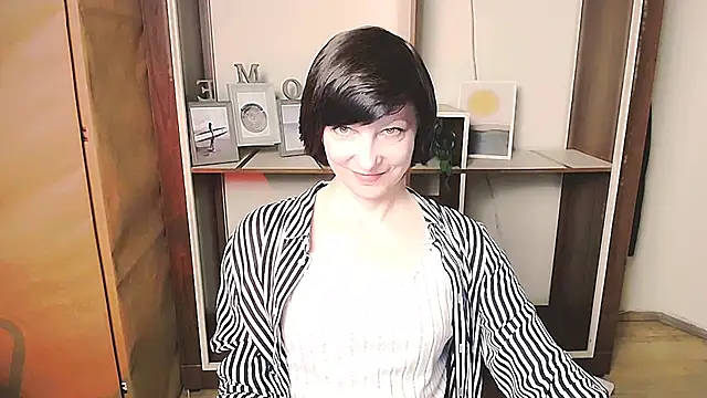  AngeliaFlow  online show from April 27, 8:33 am