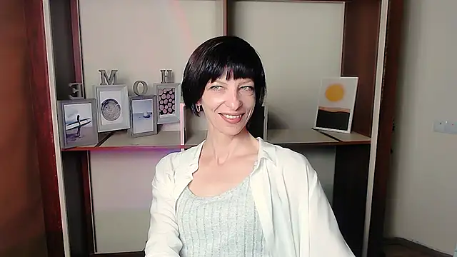 Snapshot of _AngeliaFlow_ chatting on September 26, 7:17 am AngeliaFlow online show from September 26, 7:17 am