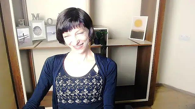 Snapshot of _AngeliaFlow_ chatting on September 16, 7:05 am AngeliaFlow online show from September 16, 7:05 am