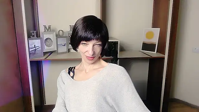 Snapshot of _AngeliaFlow_ chatting on September 24, 6:56 am AngeliaFlow online show from September 24, 6:56 am