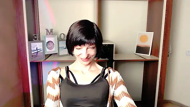 Snapshot of _AngeliaFlow_ chatting on September 30, 7:14 am AngeliaFlow online show from September 30, 7:14 am