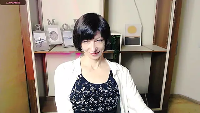 Snapshot of _AngeliaFlow_ chatting on October 14, 7:11 am AngeliaFlow online show from October 14, 7:11 am