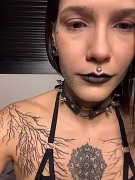nickelfie online show from May 28, 7:56 pm