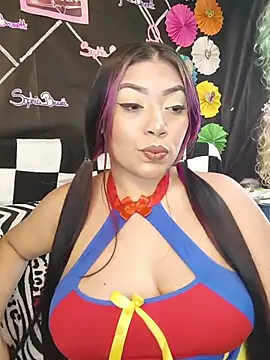 Sophia Brunett online show from July 9, 7:55 am