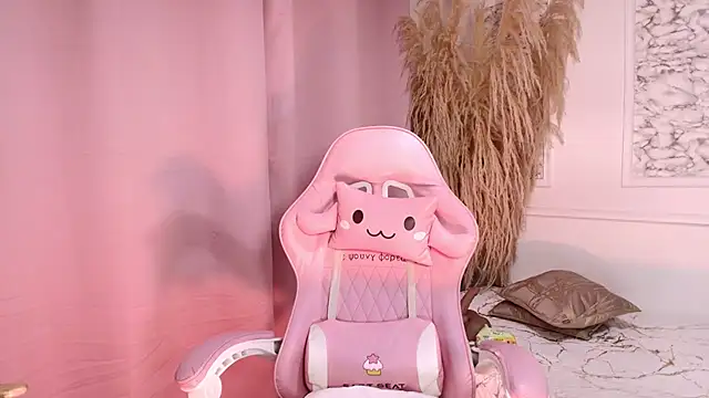 Danella houston online show from April 21, 9:33 pm