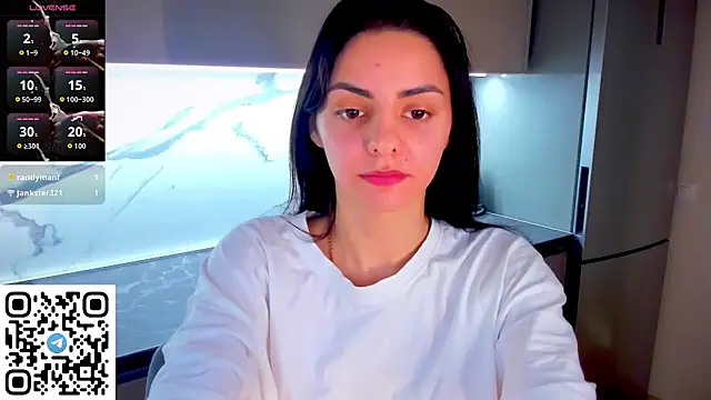 EmiliaZen online show from April 26, 9:45 pm