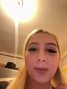 hotamanda01 online show from March 12, 8:44 pm