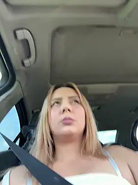 hotamanda01 online show from April 28, 12:53 pm