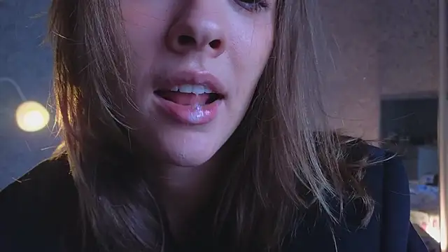 DemiDee online show from January 6, 1:20 am