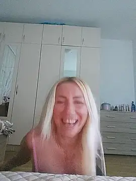 visnjica online show from April 17, 9:50 pm