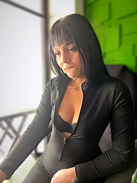 Snapshot of Dulce__Boyd chatting on October 13, 1:58 pm Dulce Boyd online show from October 13, 1:58 pm