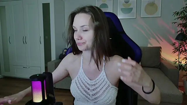 alexa feels  online show from April 30, 4:23 pm