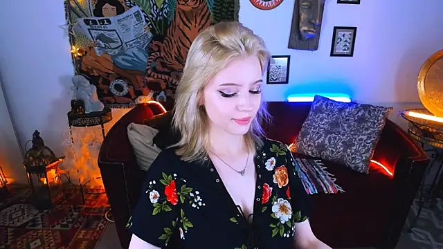 LeonaStane online show from October 15, 5:04 pm