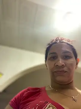 Snapshot of Carola-Ross chatting on October 14, 6:43 pm Carola-Ross online show from October 14, 6:43 pm