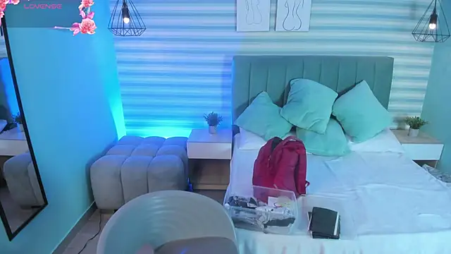 abby apple online show from September 19, 1:43 pm