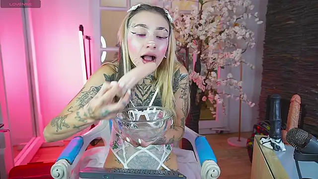 miss   angel online show from April 23, 12:40 pm