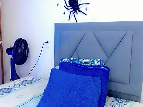 dominic 00 online show from October 31, 9:52 pm